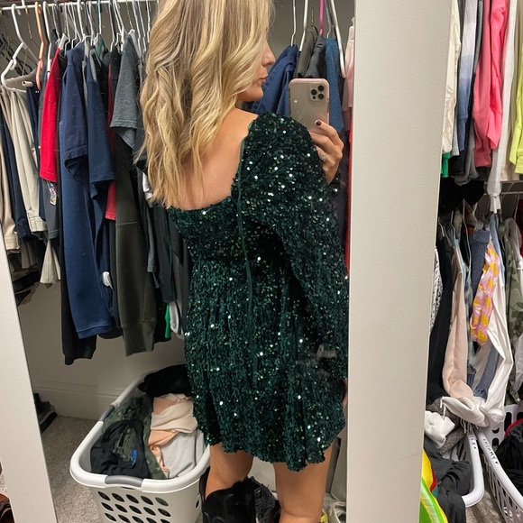 Altar’s State Gabriella Sequin Dress Hunter Green XS - Picture 3 of 7